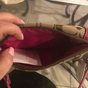 Coach Bags - Coach wristlet Coach Bags - Coach wristlet